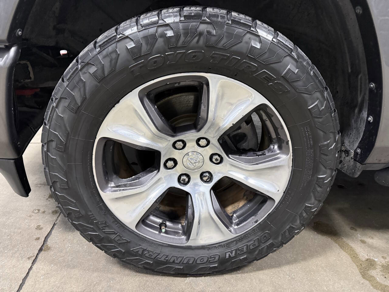 Used 2020 RAM 1500 Laramie w/ Sport Appearance Package image 10