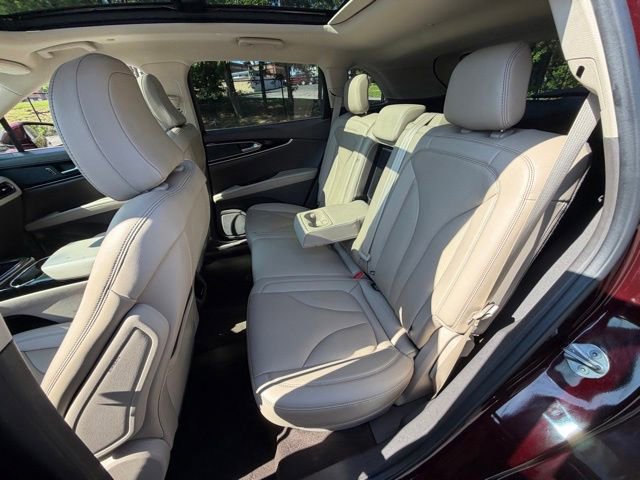 Used 2023 Lincoln Nautilus Reserve AWD/4WD image 23