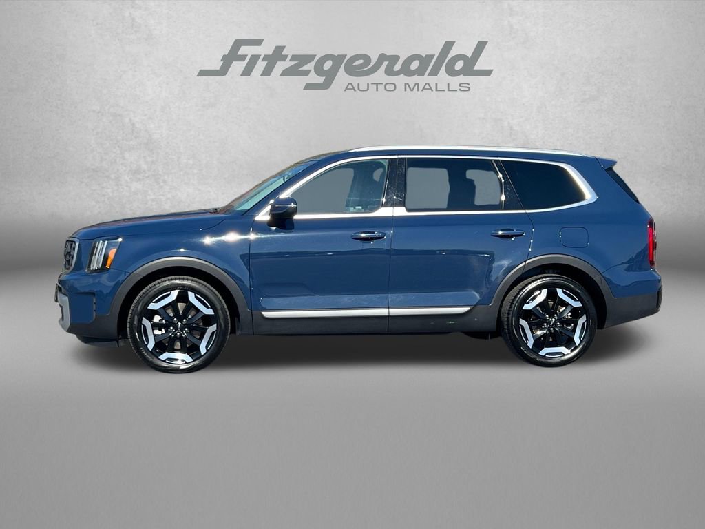 Used 2025 Kia Telluride S image 4