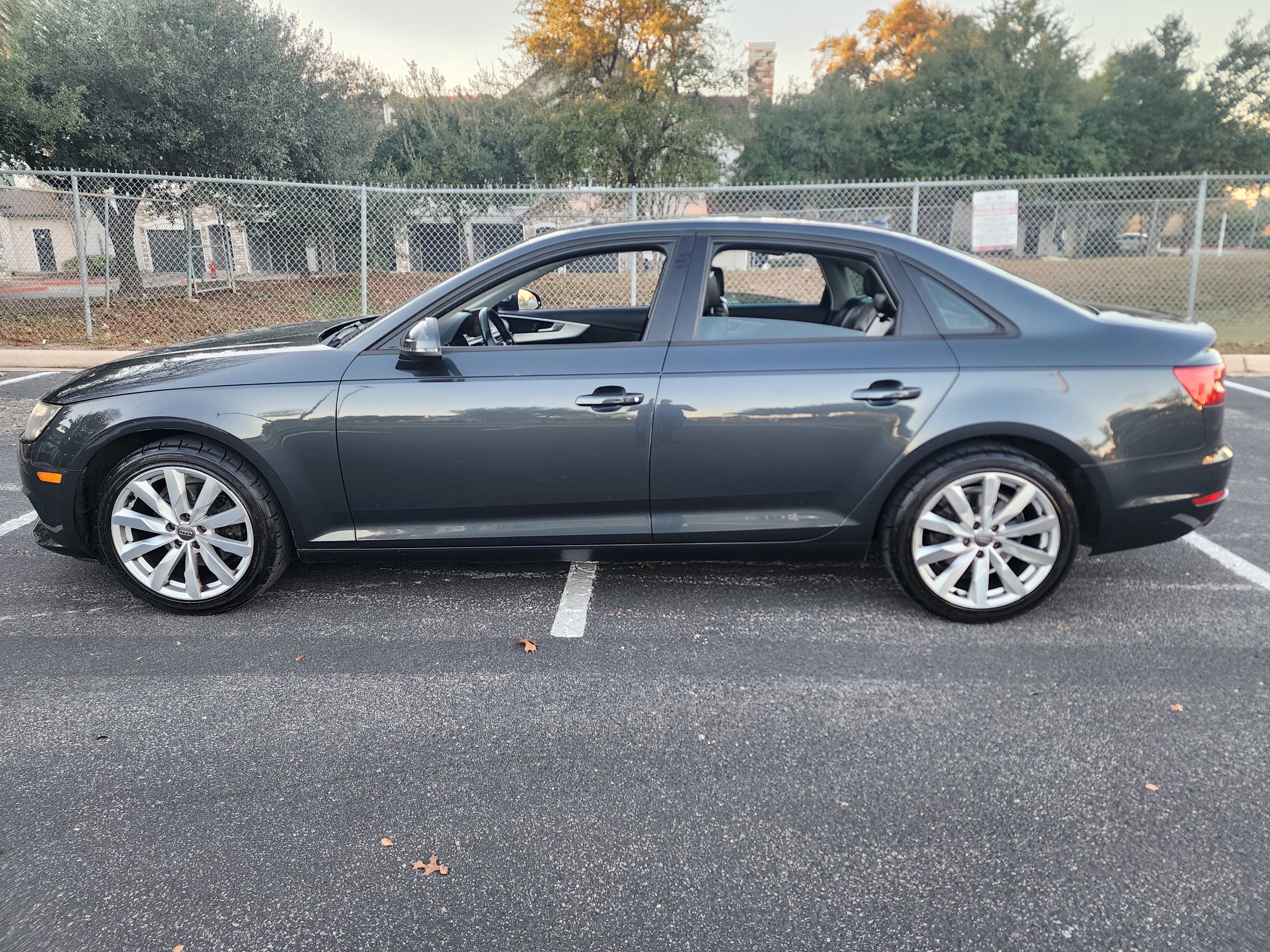 Used 2017 Audi A4 2.0T Ultra Premium w/ Convenience Package image 4