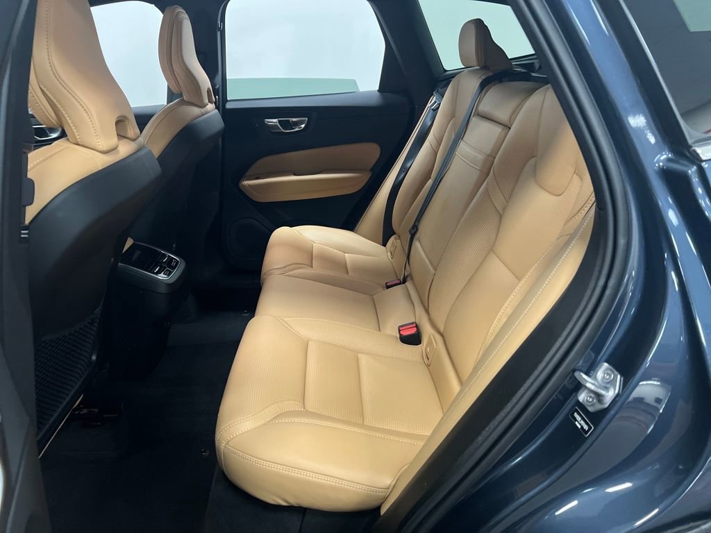Used 2021 Volvo XC60 T5 Inscription w/ Advanced Package AWD/4WD image 27