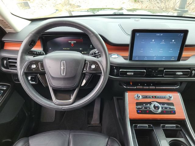 Certified 2024 Lincoln Aviator Reserve AWD/4WD image 10