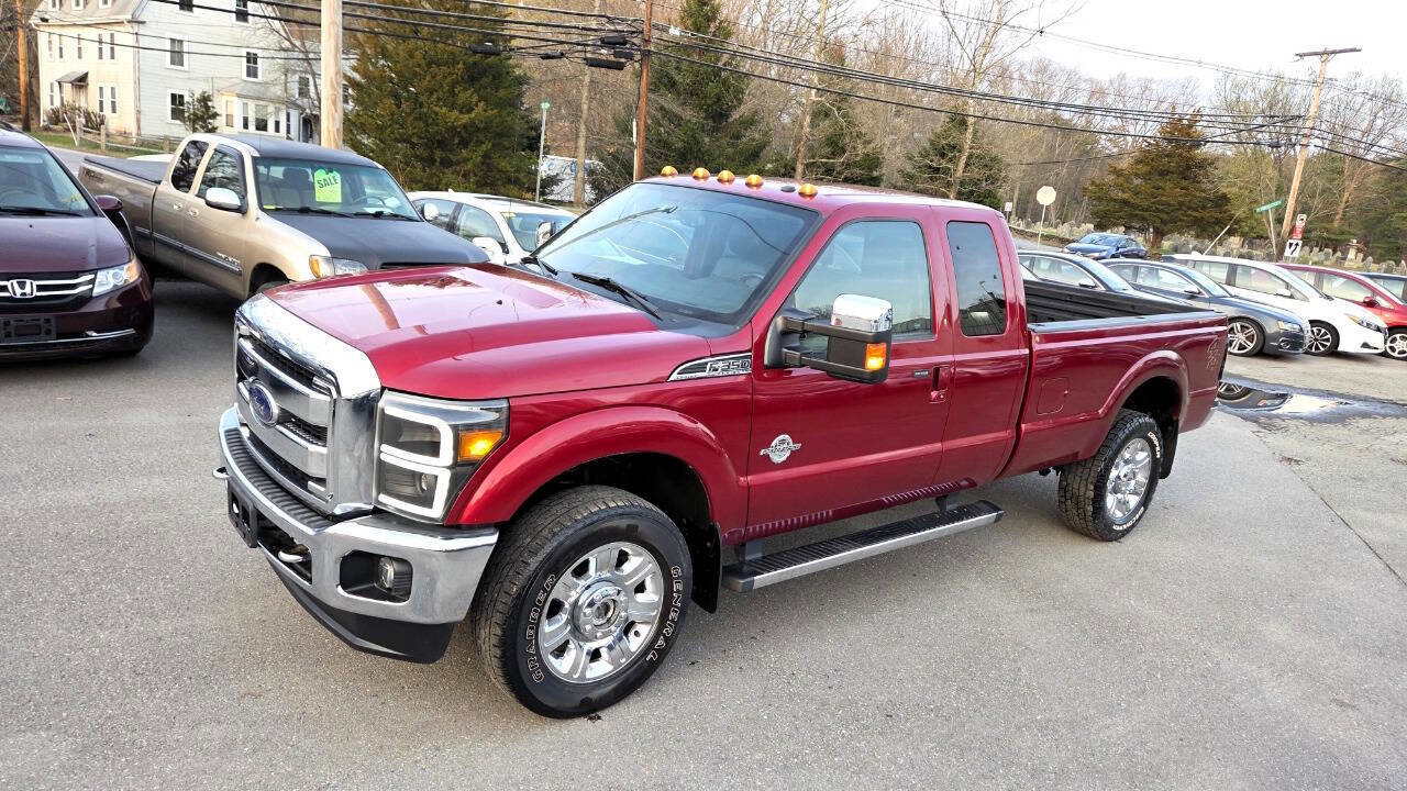 Used 2014 Ford F350 Lariat w/ Chrome Package image 2