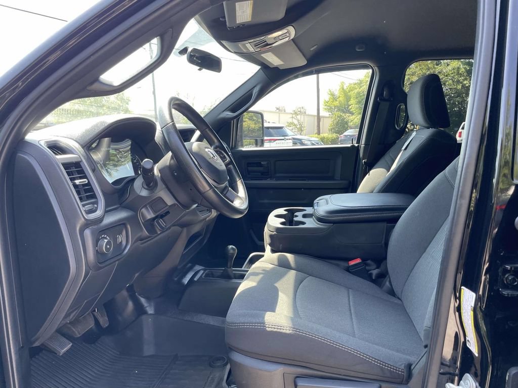 Used 2024 RAM 3500 Tradesman w/ Chrome Appearance Group AWD/4WD image 15