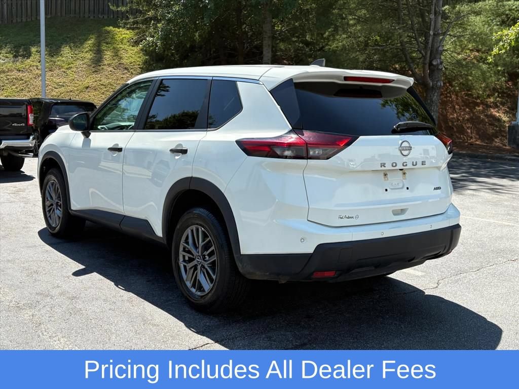 Used 2024 Nissan Rogue S AWD/4WD image 6