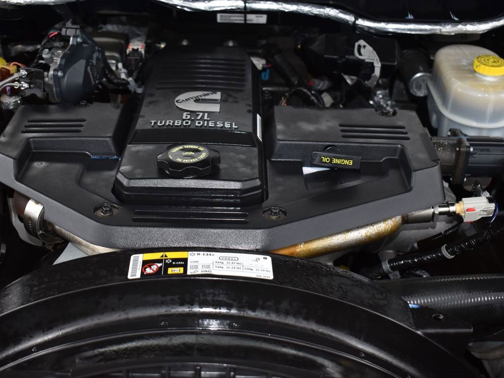 Used 2015 RAM 2500 Laramie w/ Black Appearance Group image 16