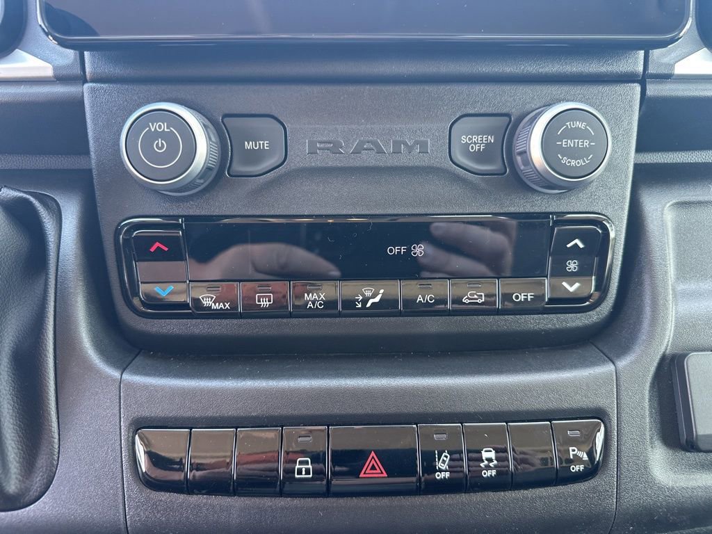 New 2025 RAM ProMaster 3500 w/ Quick Order Package 22G SLT image 19