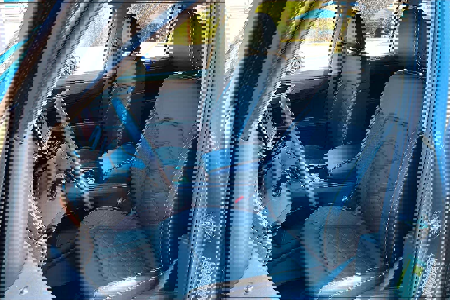 Used 2024 Volkswagen Atlas SE image 8