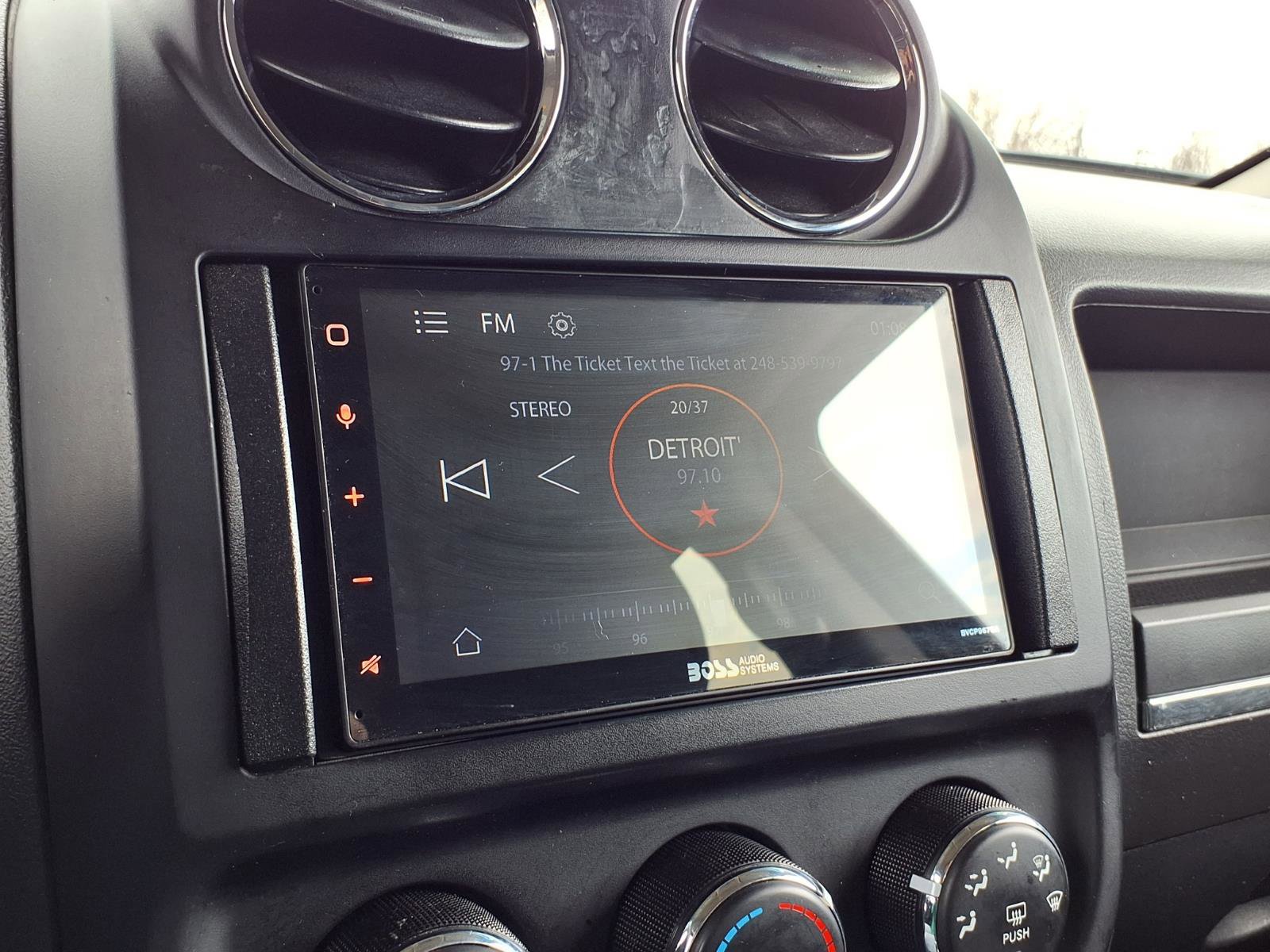 Used 2015 Jeep Patriot Sport w/ Power Value Group image 8