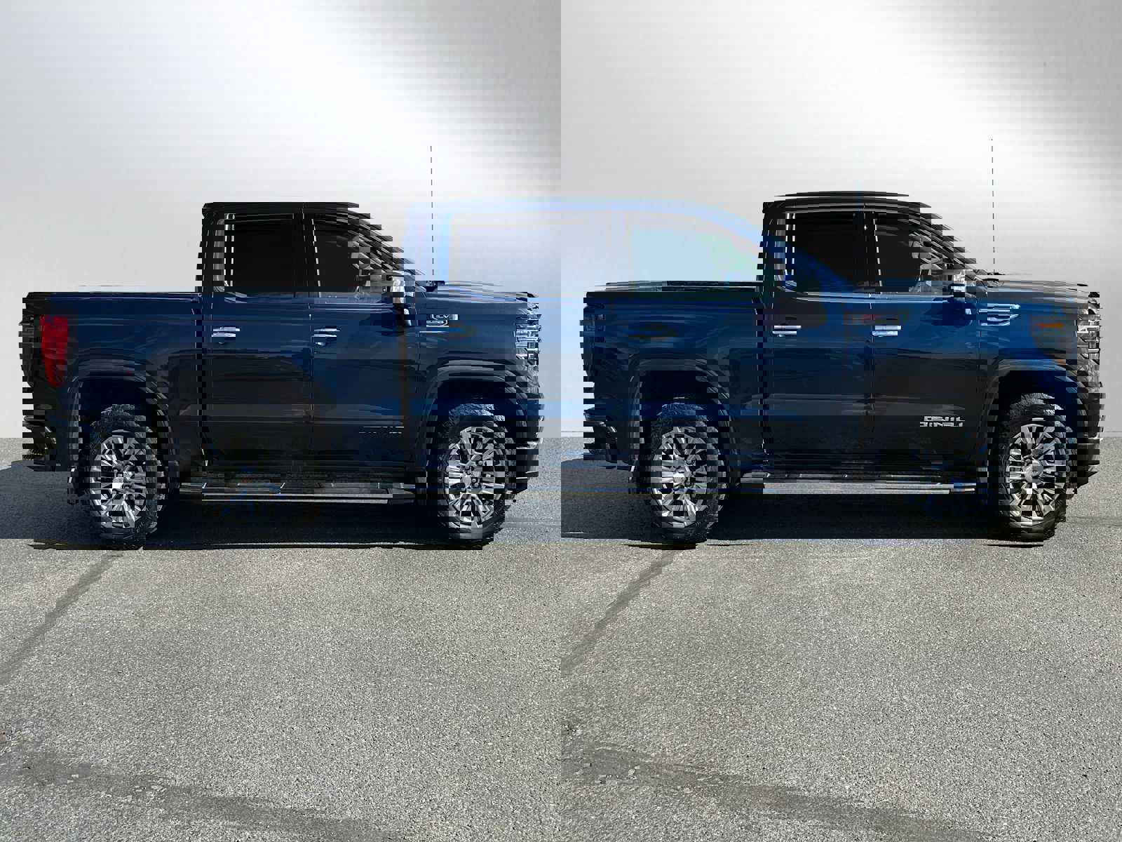 Used 2023 GMC Sierra 1500 Denali w/ Technology Package image 8