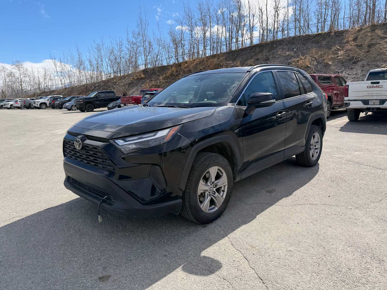 Used 2023 Toyota RAV4 XLE FWD image 3