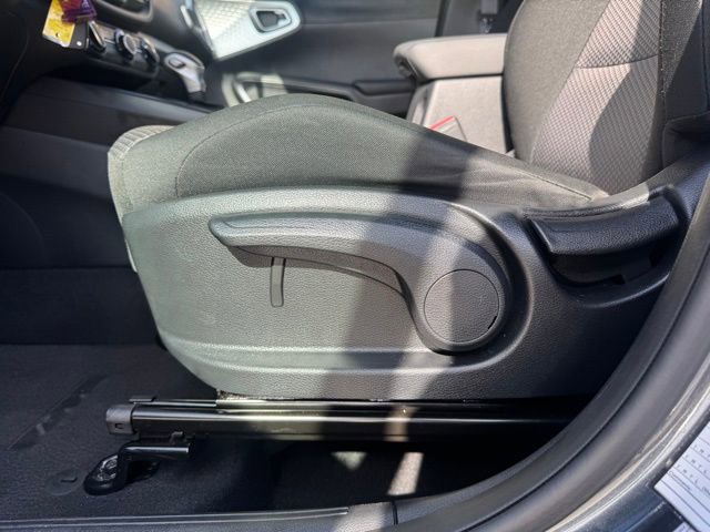 Certified 2025 Kia Soul LX FWD image 17