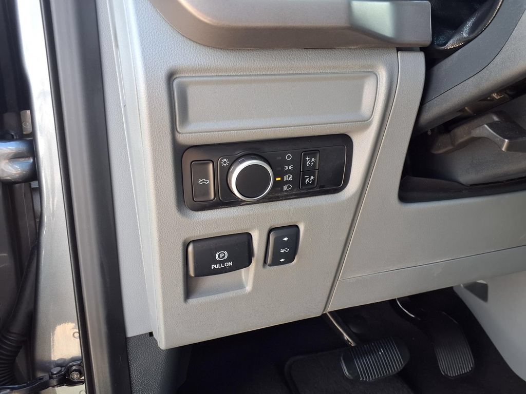 Used 2025 Ford F150 Lightning XLT AWD/4WD image 22