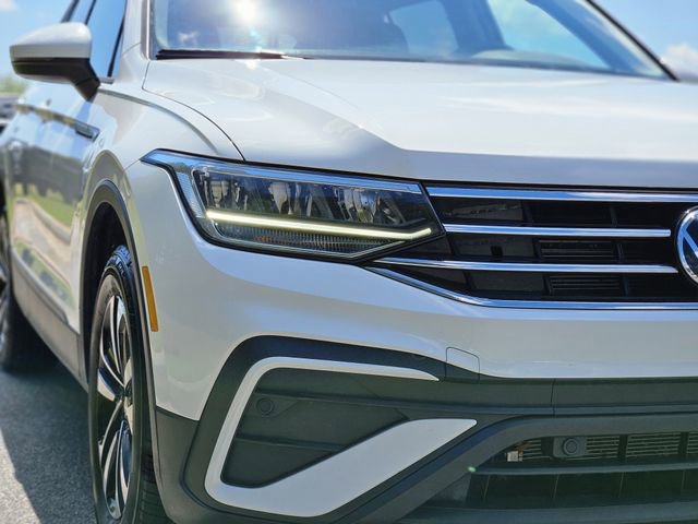Used 2024 Volkswagen Tiguan S image 9