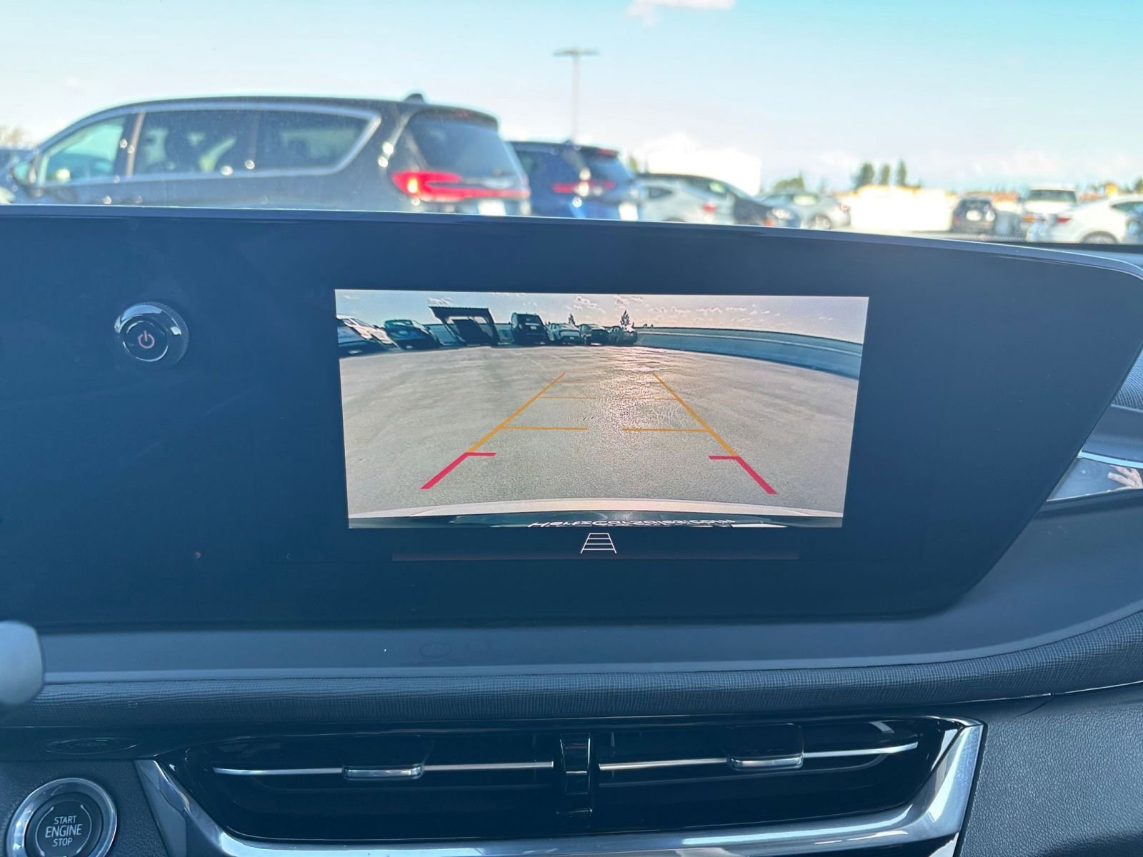 Used 2025 Buick Envista Sport Touring image 22
