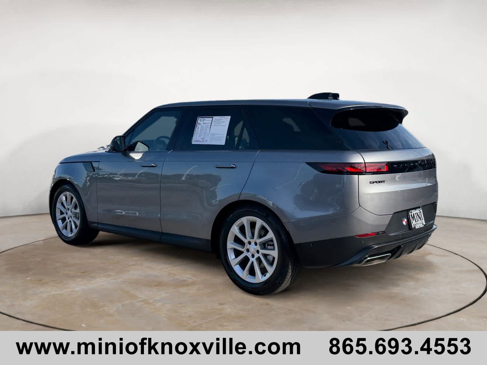Used 2025 Land Rover Range Rover Sport SE AWD/4WD image 5