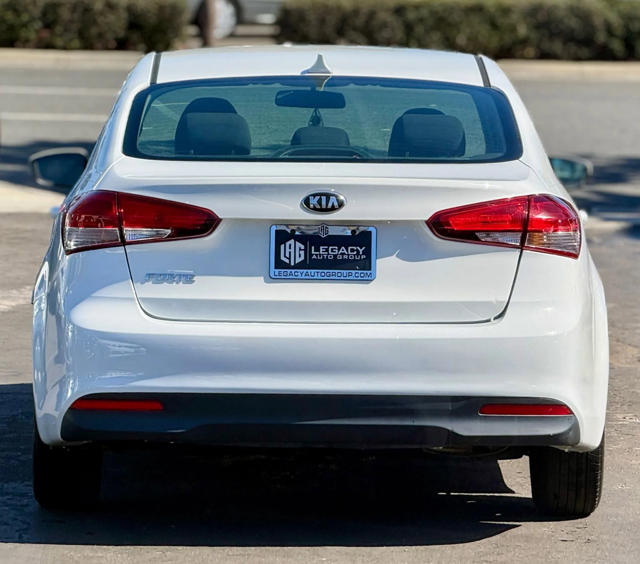 Used 2018 Kia Forte LX image 2