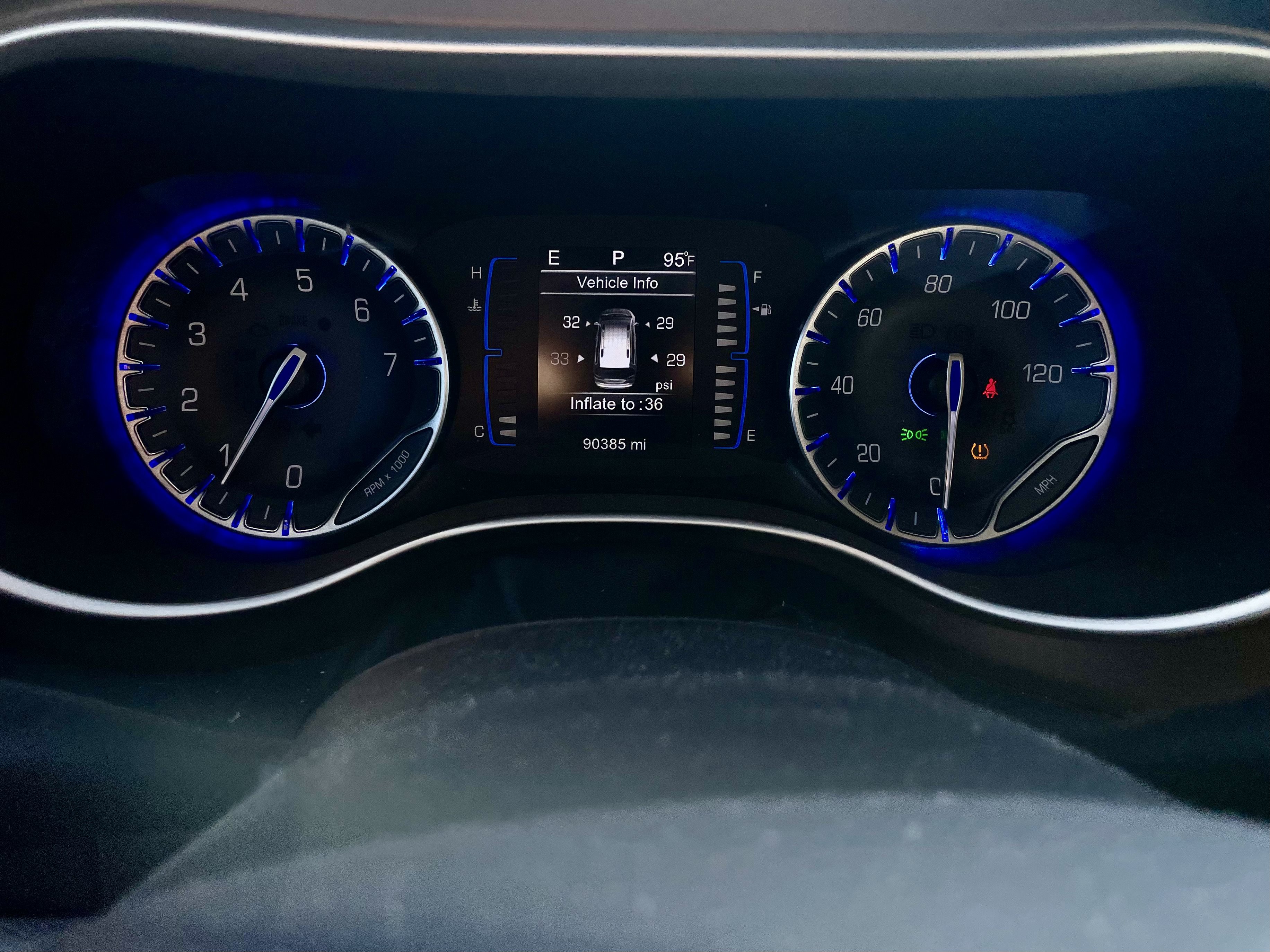 Used 2017 Chrysler Pacifica Touring-L FWD image 15
