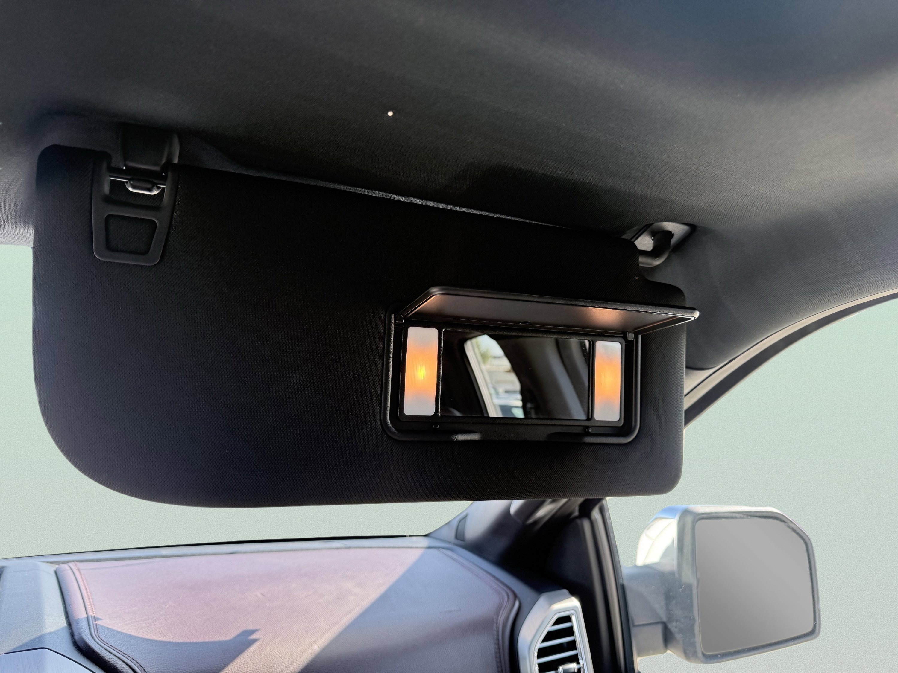 Used 2016 Ford F150 Platinum w/ Equipment Group 701A Luxury image 31