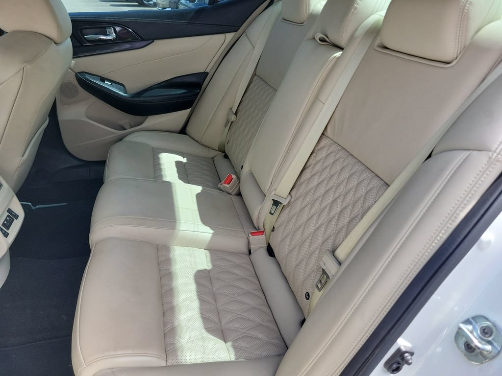 Used 2023 Nissan Maxima Platinum w/ Sport Mat Group FWD image 14