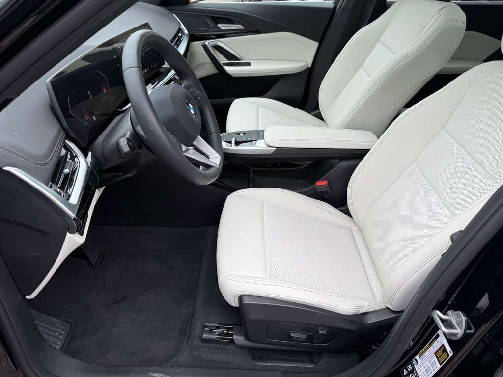 Used 2026 BMW X1 xDrive28i image 9