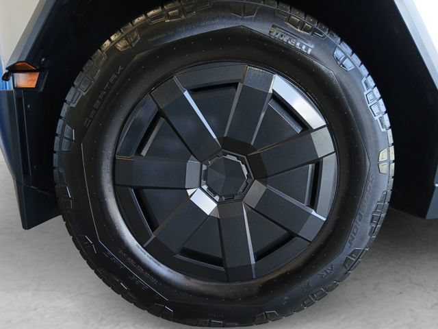Used 2025 Tesla Cybertruck AWD Crew Cab image 24
