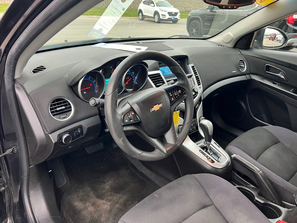 Used 2015 Chevrolet Cruze LT image 17