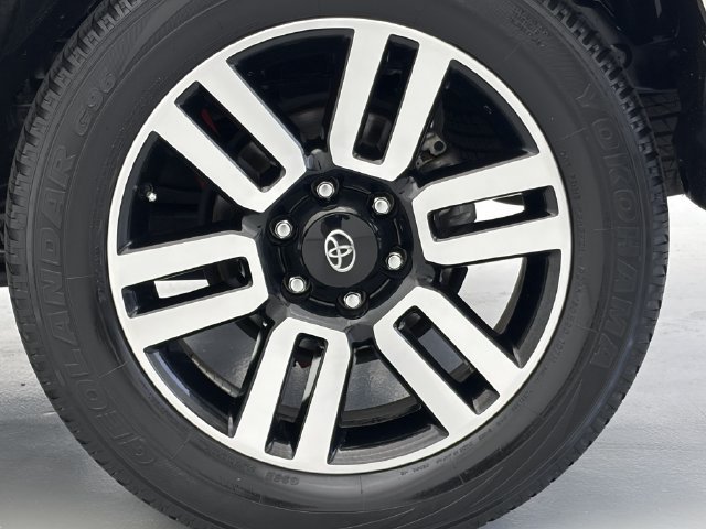 Used 2022 Toyota 4Runner Limited RWD image 14