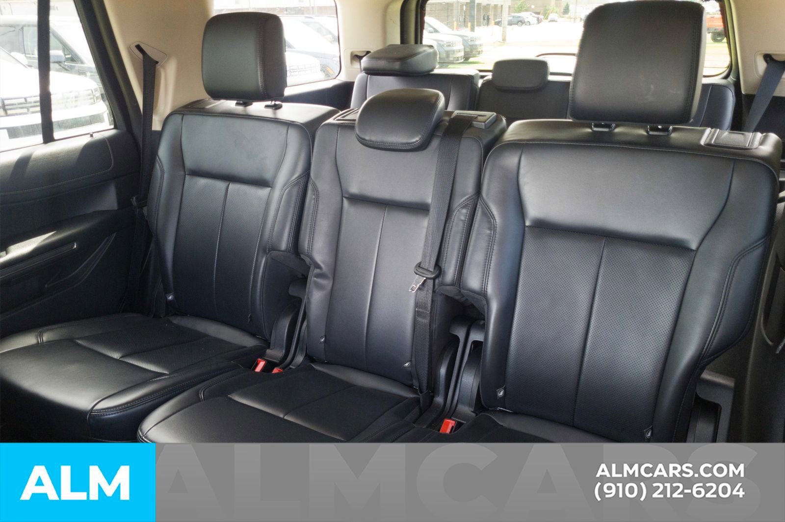 Used 2024 Ford Expedition XLT RWD image 18