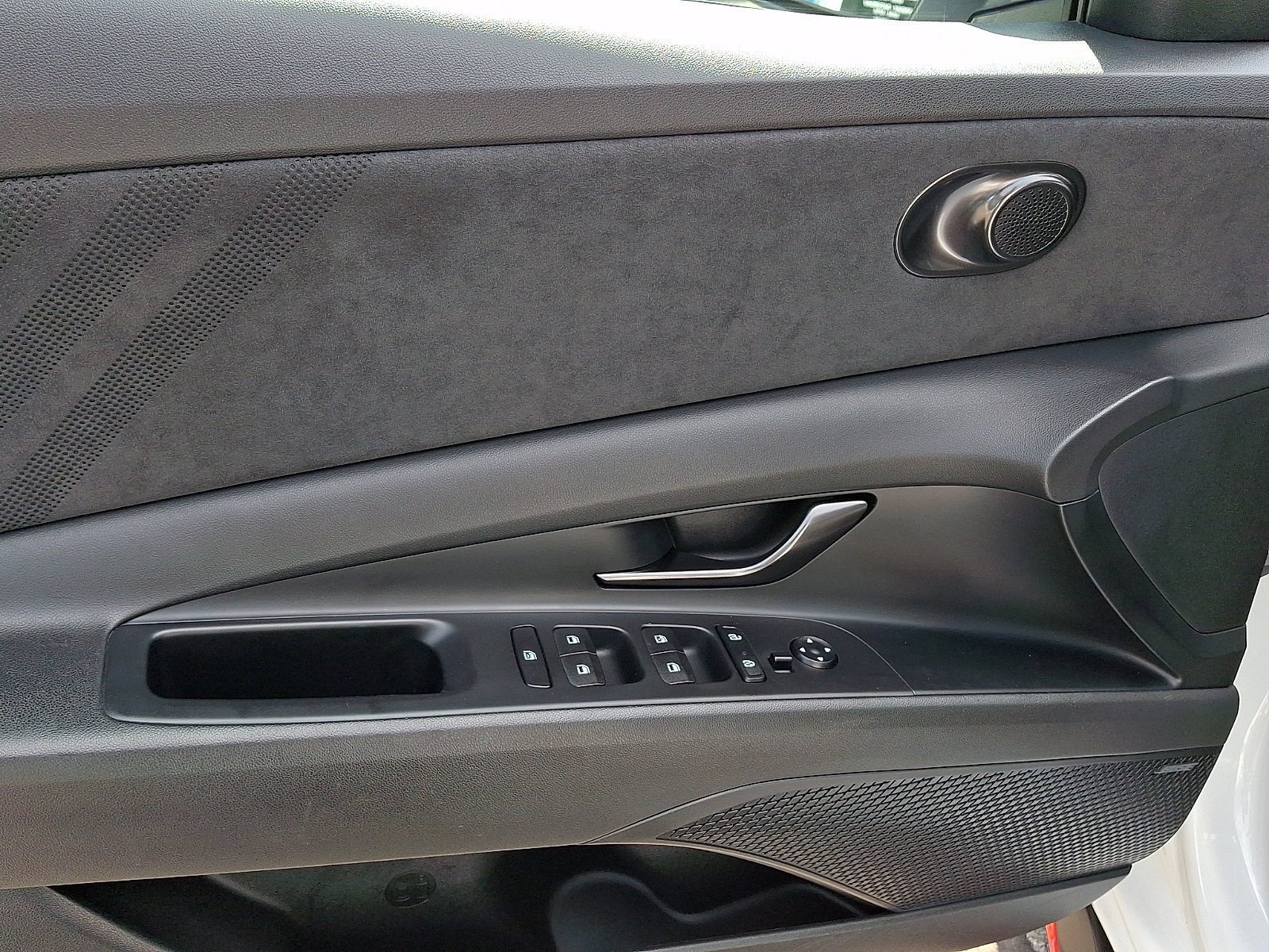 Used 2023 Hyundai Elantra N FWD image 13