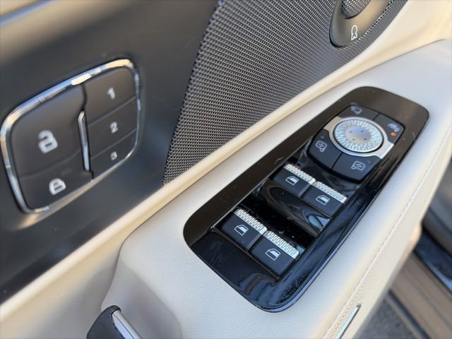 Used 2025 Lincoln Nautilus Premier w/ Equipment Group 102A image 33