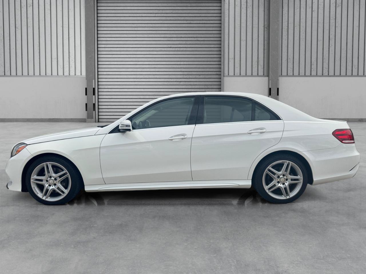 Used 2016 Mercedes-Benz E 350 4MATIC Sedan image 30