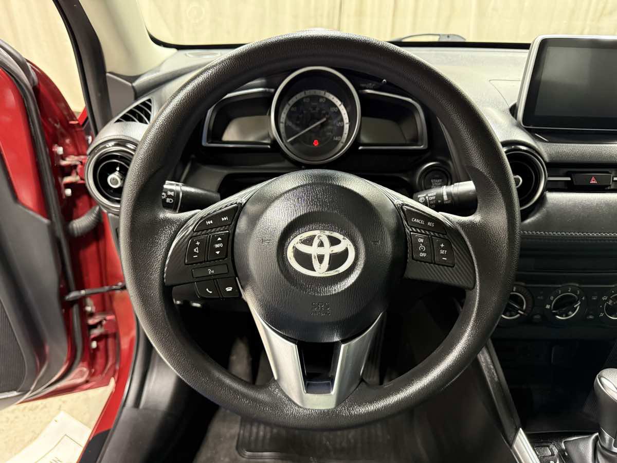 Used 2017 Toyota Yaris iA image 11