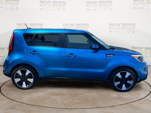 Used 2016 Kia Soul + w/ Designer's Package FWD image 6