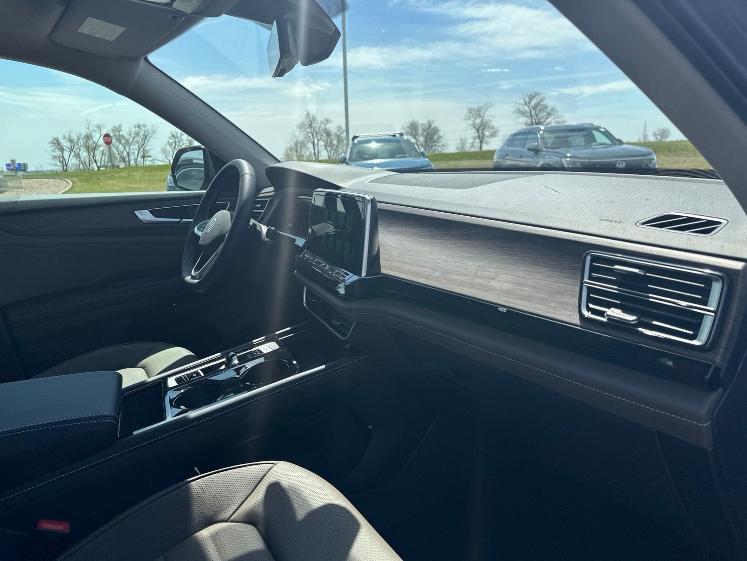 New 2026 Volkswagen Atlas SEL AWD/4WD image 36