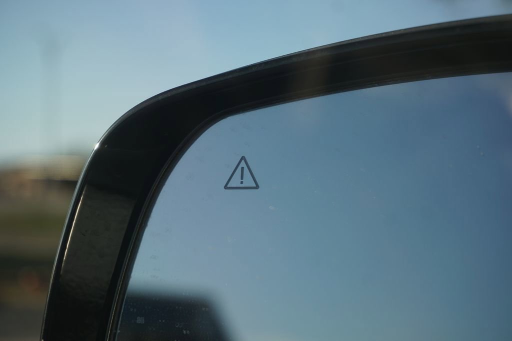 Used 2024 Kia Sorento LX image 16