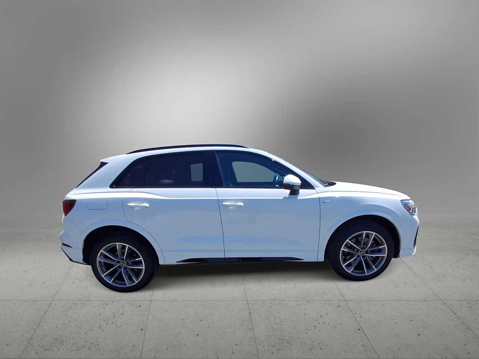 Used 2023 Audi Q3 2.0T Premium Plus w/ Premium Plus Package AWD/4WD image 9