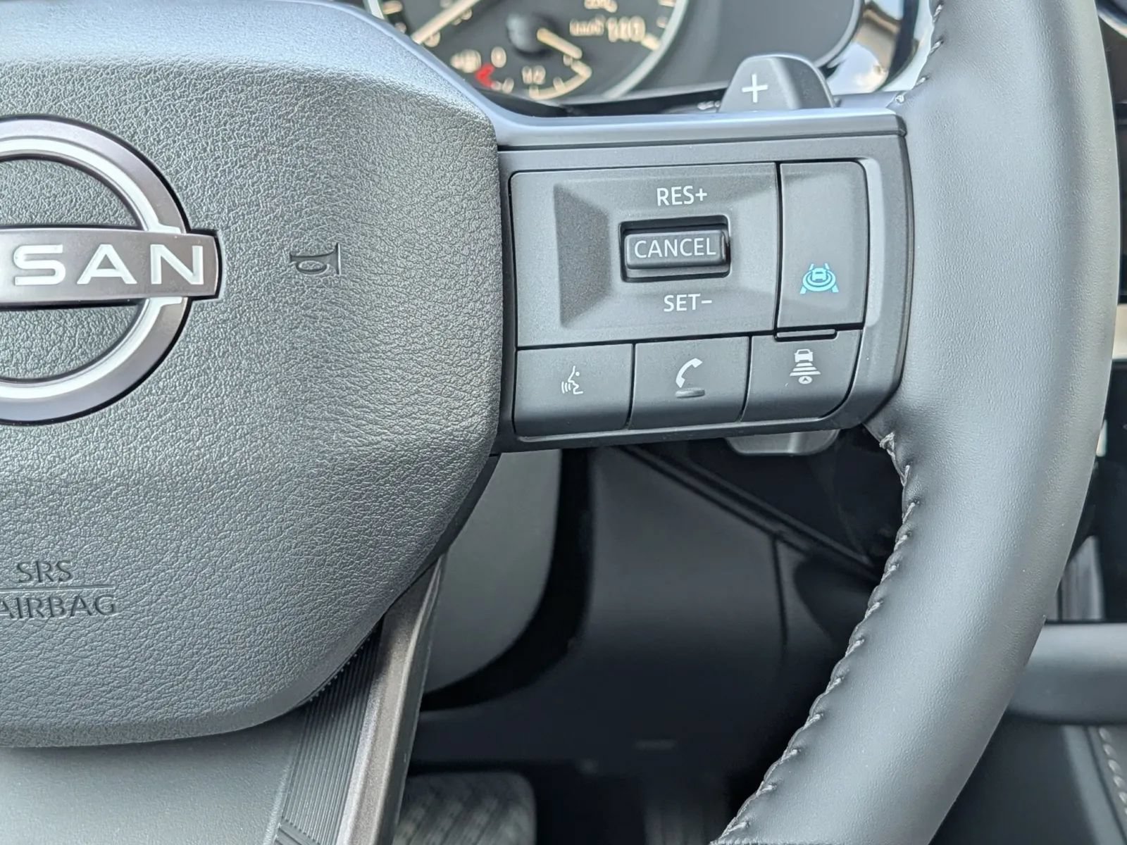 New 2026 Nissan Pathfinder SV w/ SV Premium Package FWD image 18