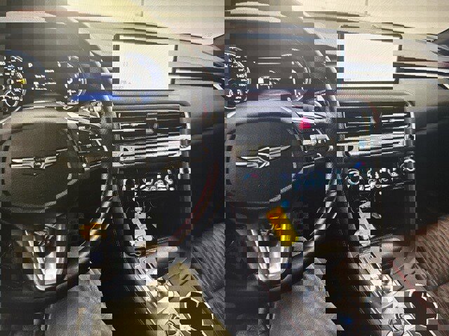 Used 2024 Genesis G70 3.3T Advanced image 7