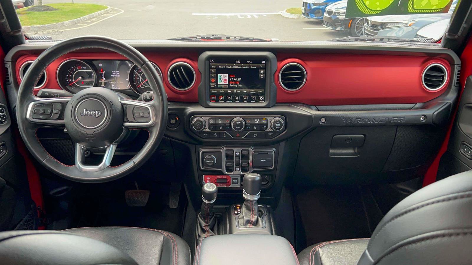 Used 2020 Jeep Wrangler Unlimited Rubicon w/ Dual Top Group AWD/4WD image 27