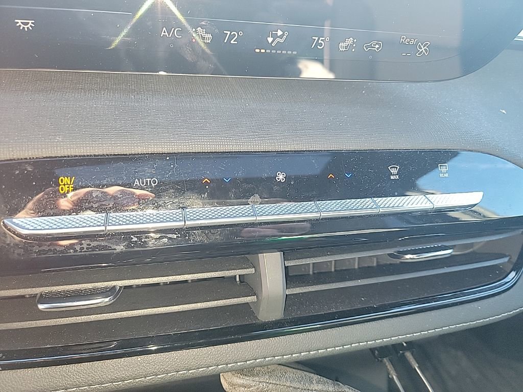 Certified 2025 Buick Enclave Sport Touring w/ Power Package image 29