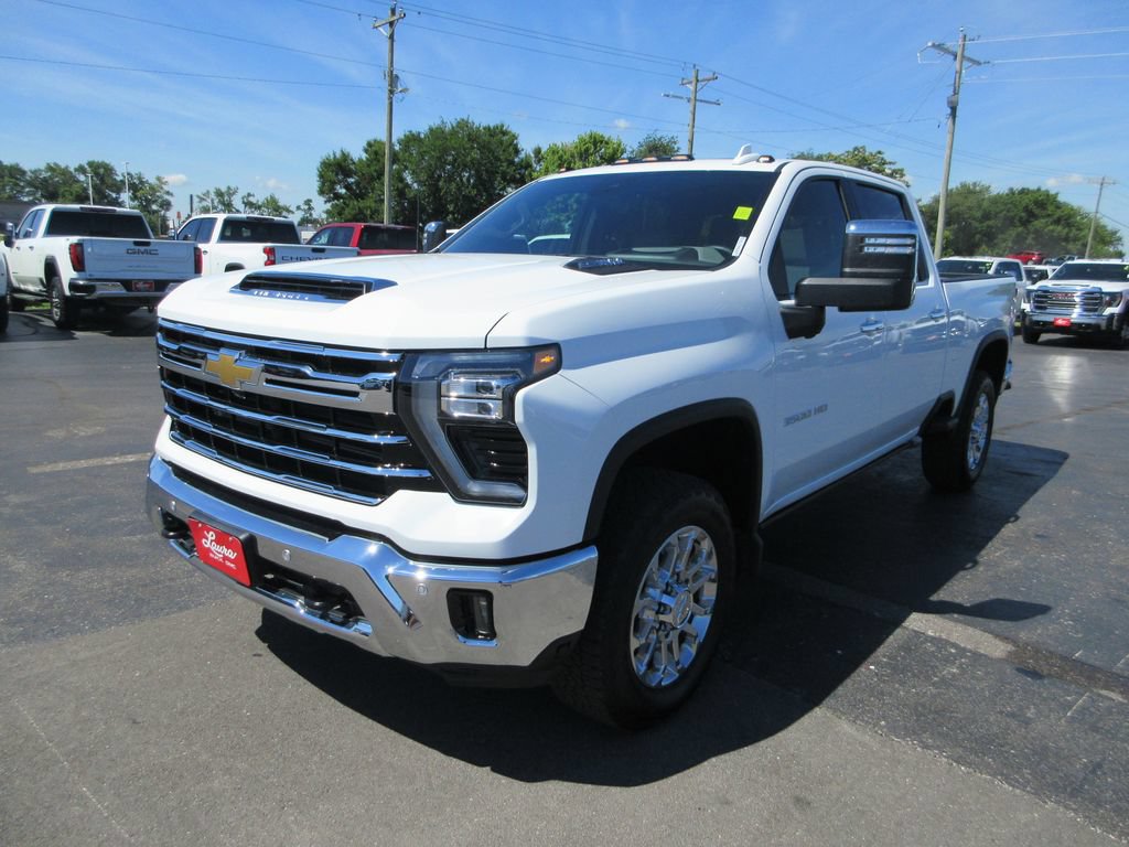Certified 2025 Chevrolet Silverado 3500 LTZ w/ LTZ Premium Package AWD/4WD image 13