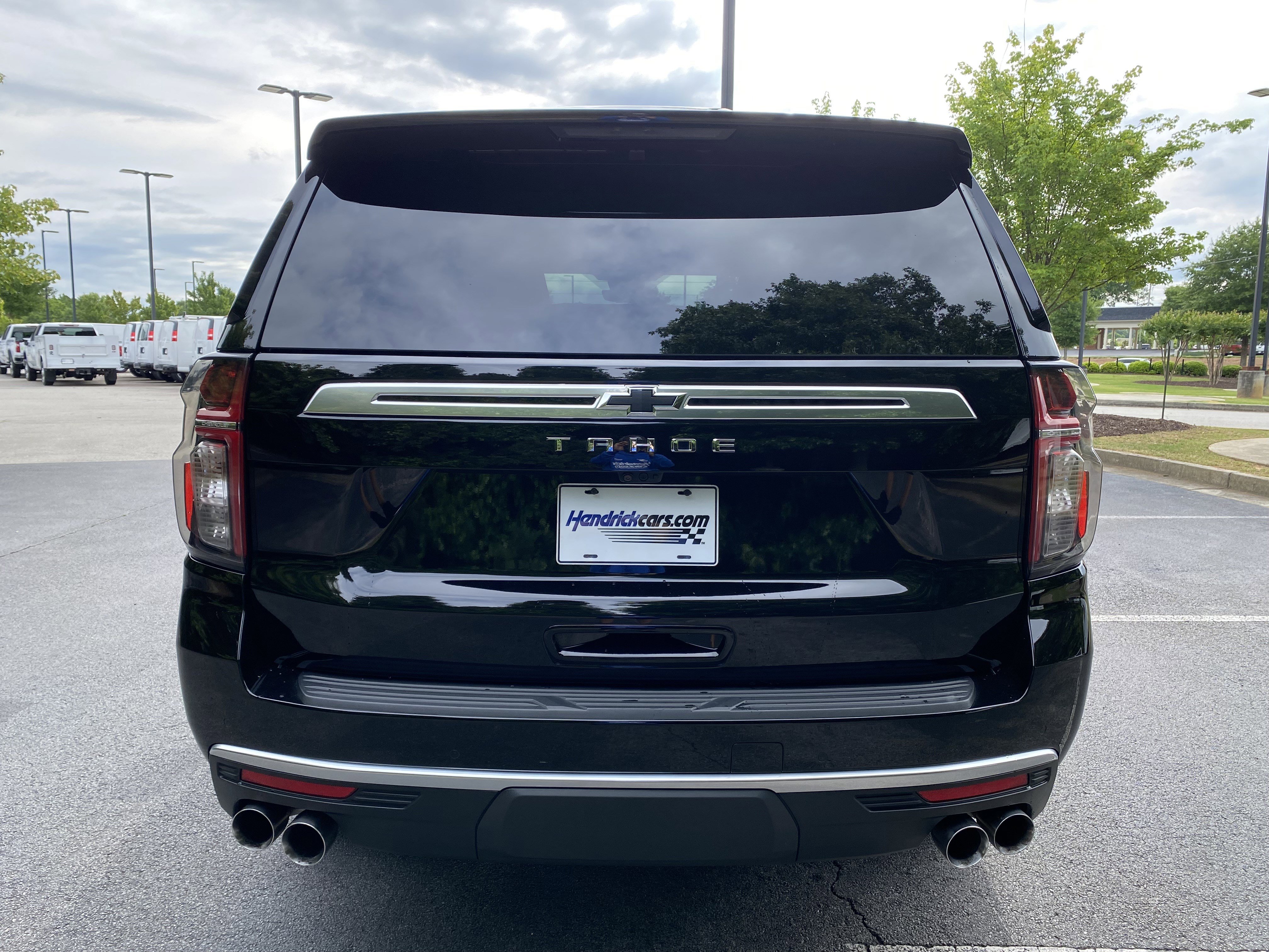Used 2024 Chevrolet Tahoe High Country AWD/4WD image 8