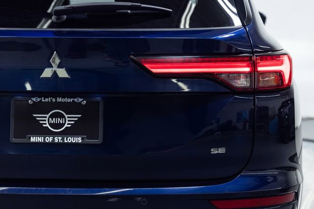 Used 2024 Mitsubishi Outlander SE image 8
