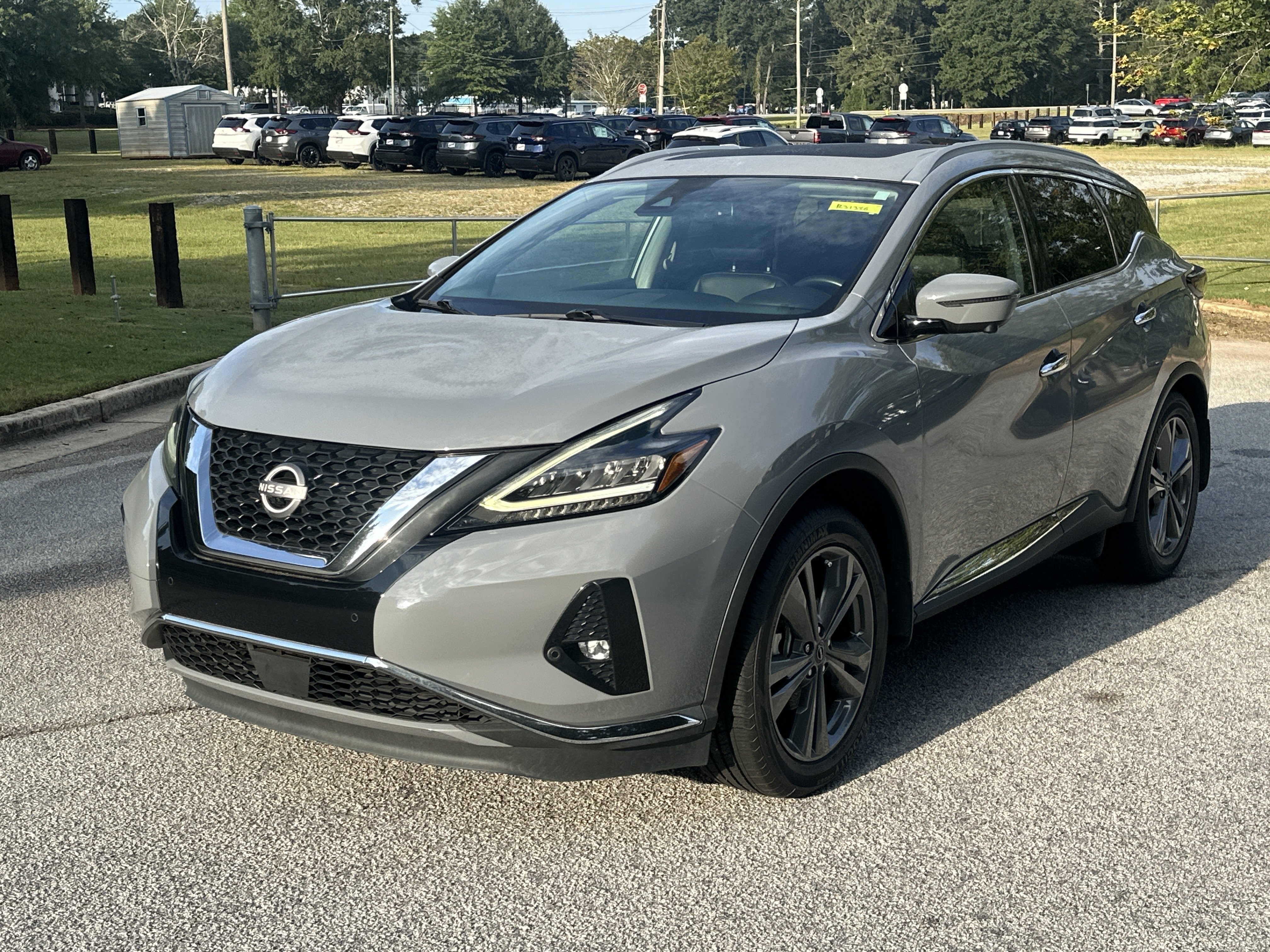 Used 2023 Nissan Murano Platinum w/ Cargo Package FWD image 1