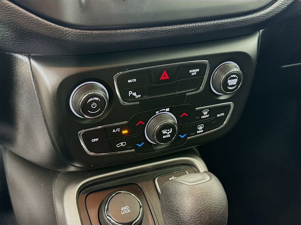 Used 2018 Jeep Compass Sport w/ Tech Group AWD/4WD image 18