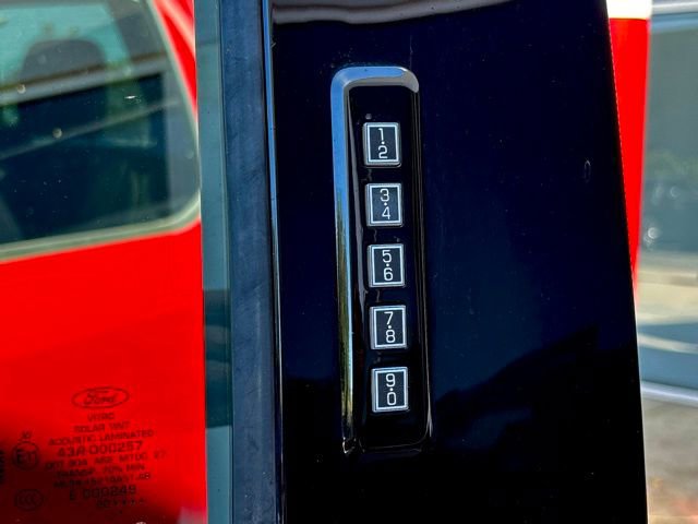 Used 2020 Ford F250 Lariat w/ Lariat Ultimate Package AWD/4WD image 8