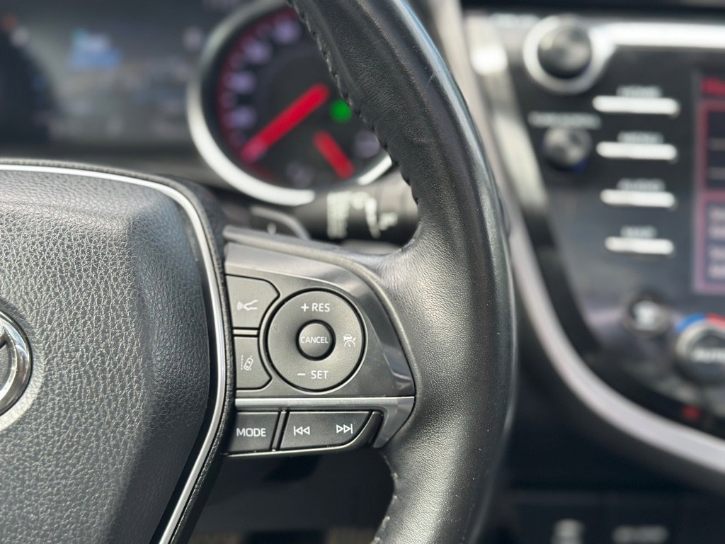 Used 2019 Toyota Camry XSE image 25
