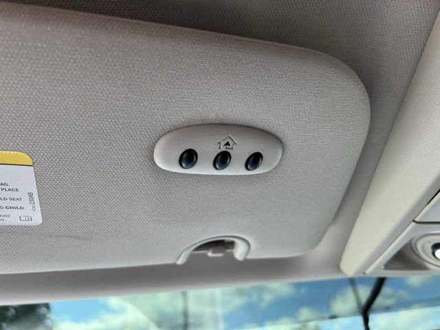 Used 2016 Chrysler Town & Country Touring image 20