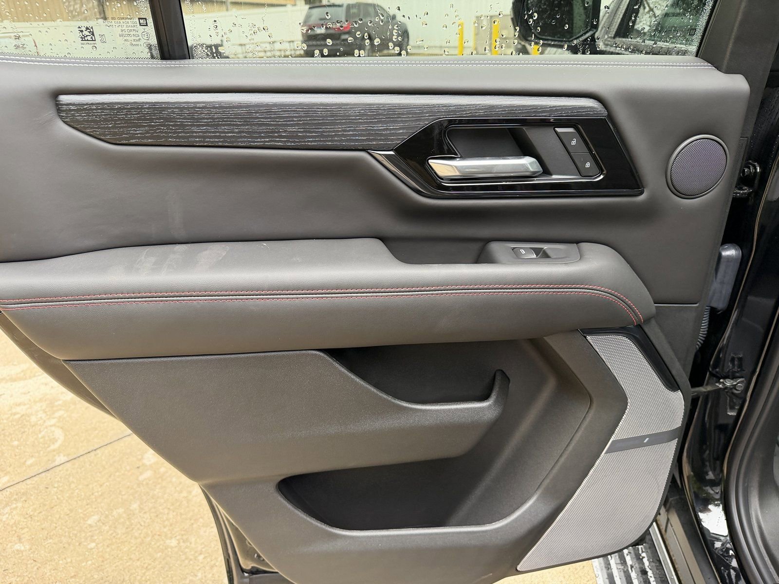 New 2025 GMC Yukon AT4 Ultimate w/ LPO, Floor Liner Package image 27